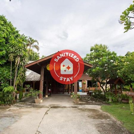 Oyo 909 Guiding Star Resort Чиангмай Экстерьер фото