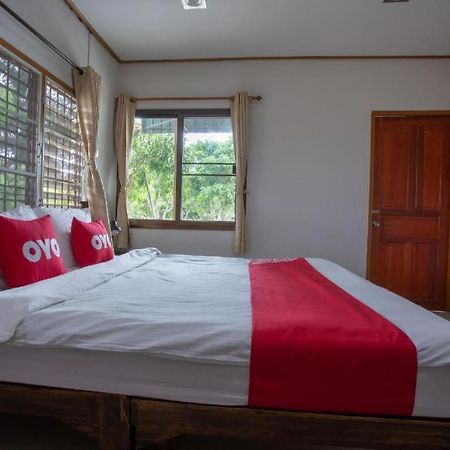 Oyo 909 Guiding Star Resort Чиангмай Экстерьер фото