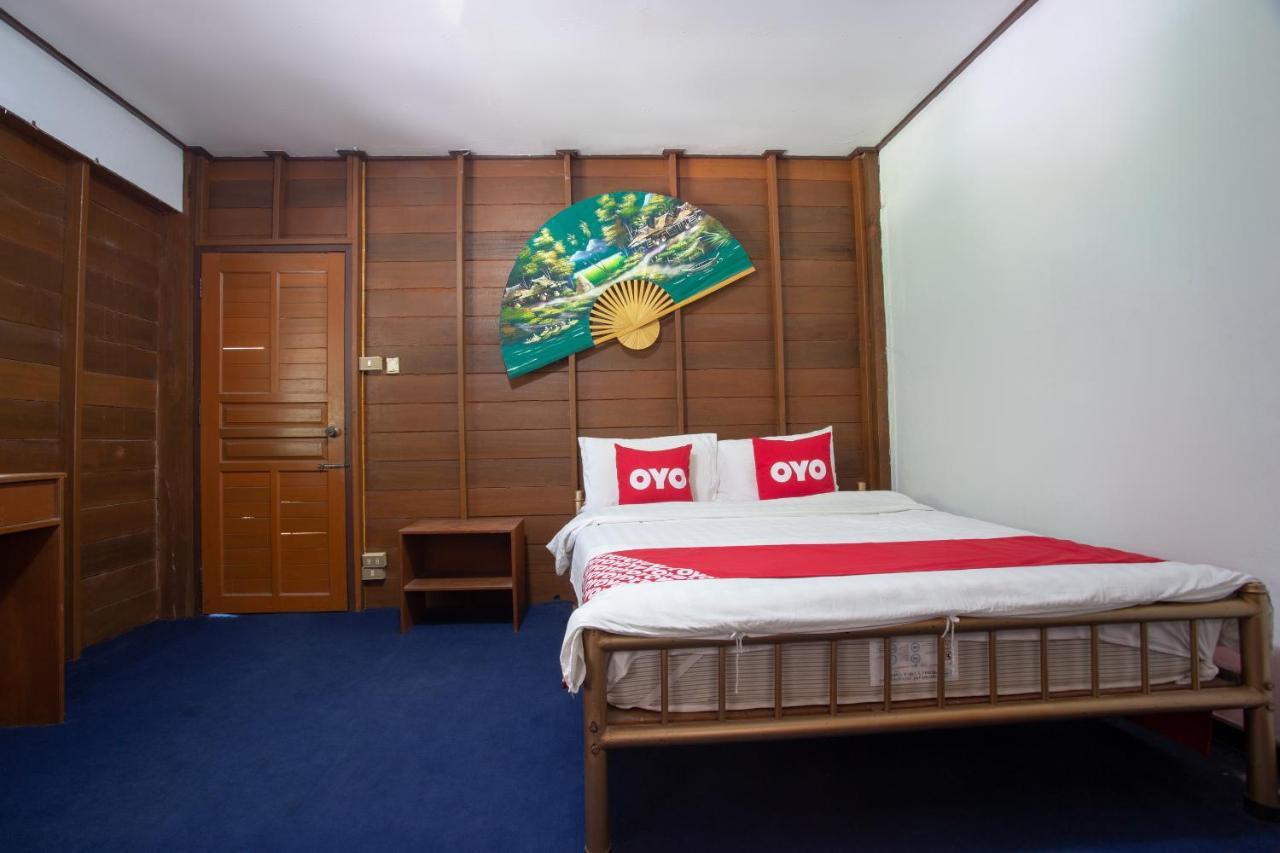 Oyo 909 Guiding Star Resort Чиангмай Экстерьер фото