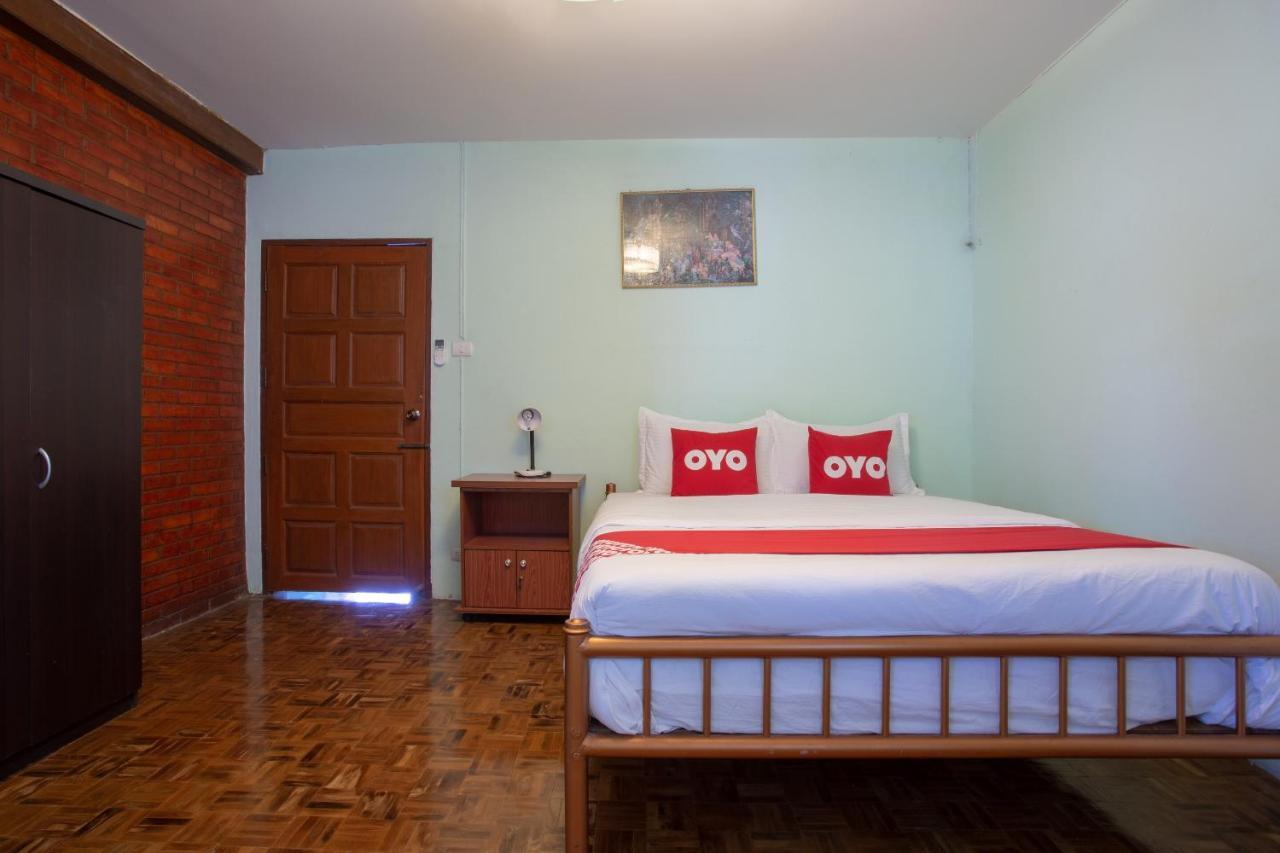 Oyo 909 Guiding Star Resort Чиангмай Экстерьер фото