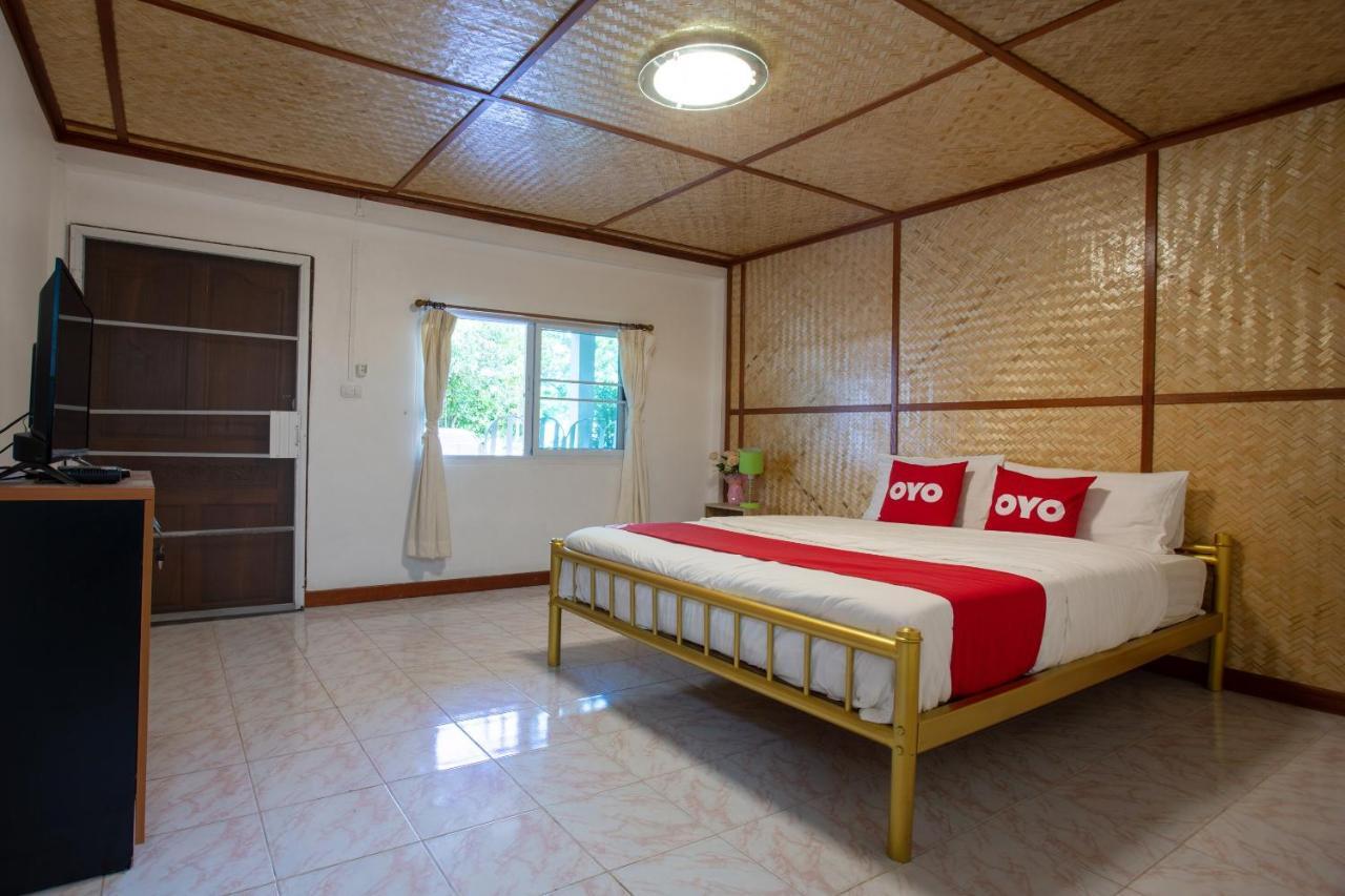 Oyo 909 Guiding Star Resort Чиангмай Экстерьер фото