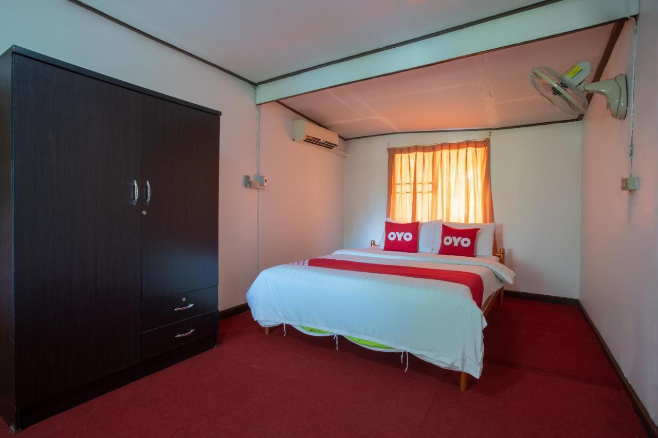 Oyo 909 Guiding Star Resort Чиангмай Экстерьер фото