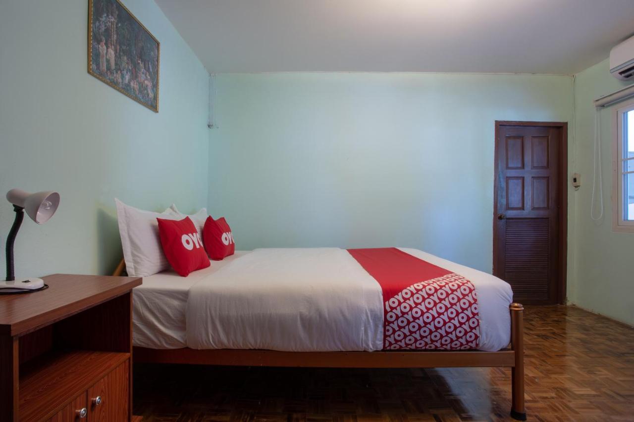 Oyo 909 Guiding Star Resort Чиангмай Экстерьер фото