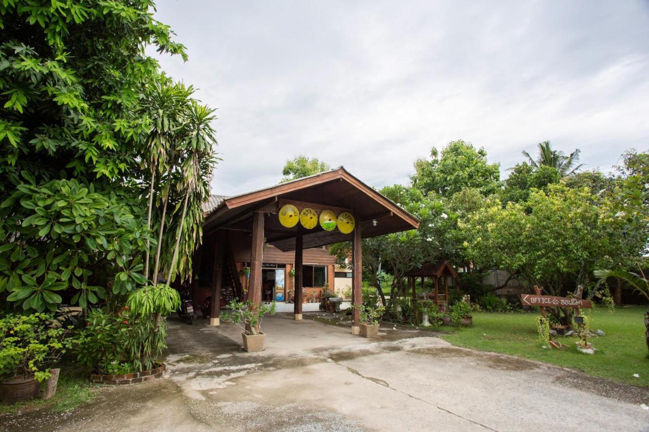 Oyo 909 Guiding Star Resort Чиангмай Экстерьер фото
