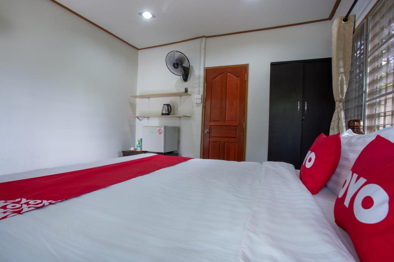 Oyo 909 Guiding Star Resort Чиангмай Экстерьер фото