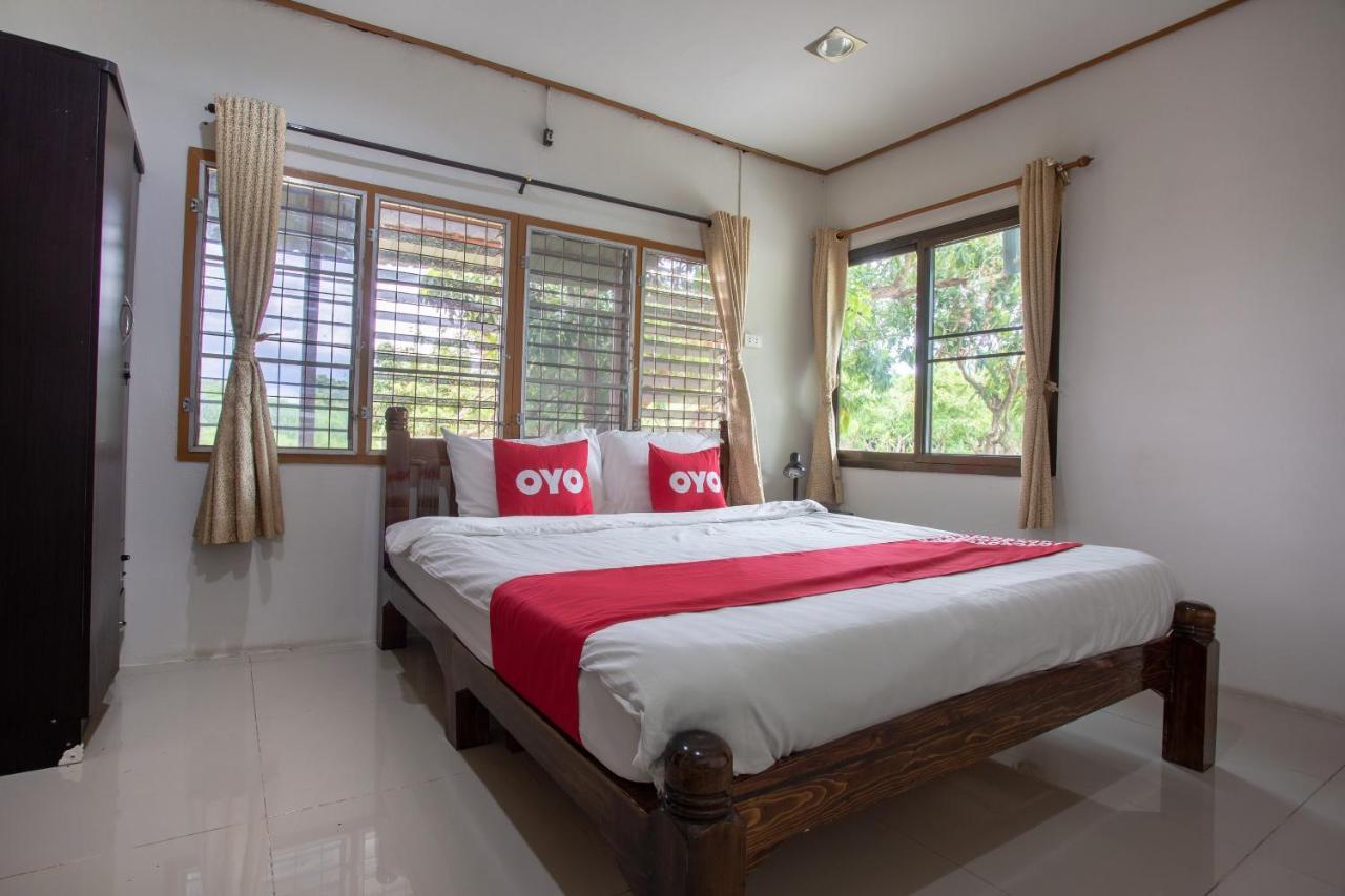 Oyo 909 Guiding Star Resort Чиангмай Экстерьер фото