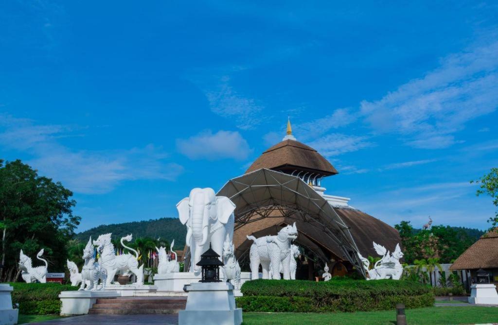 Oyo 909 Guiding Star Resort Чиангмай Экстерьер фото