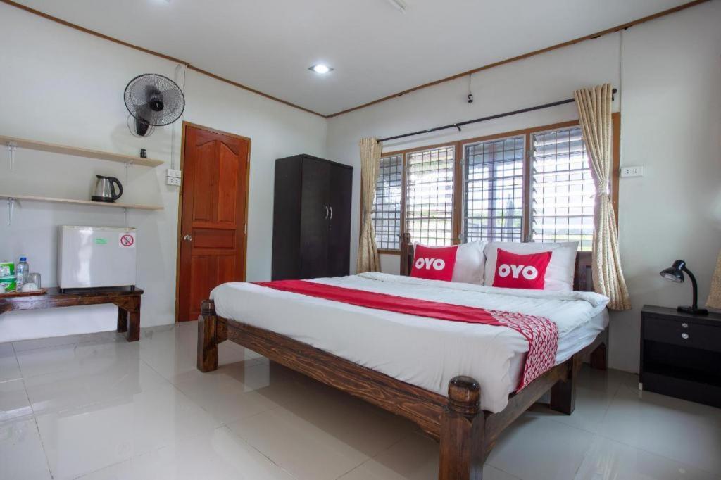 Oyo 909 Guiding Star Resort Чиангмай Экстерьер фото