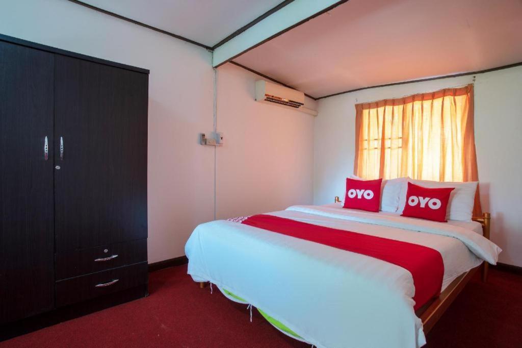Oyo 909 Guiding Star Resort Чиангмай Экстерьер фото