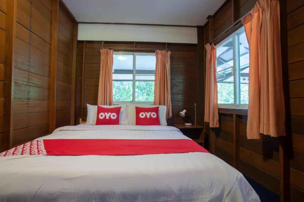 Oyo 909 Guiding Star Resort Чиангмай Экстерьер фото
