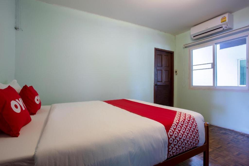 Oyo 909 Guiding Star Resort Чиангмай Экстерьер фото
