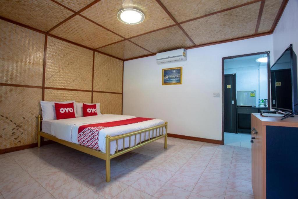 Oyo 909 Guiding Star Resort Чиангмай Экстерьер фото