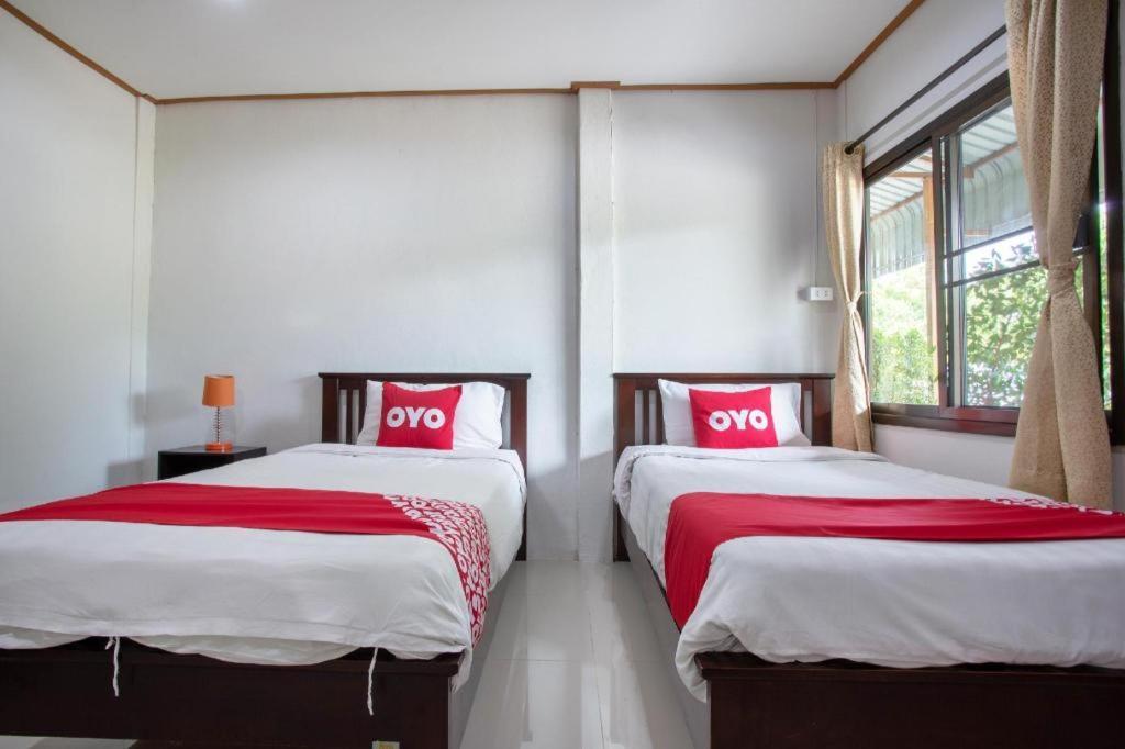 Oyo 909 Guiding Star Resort Чиангмай Экстерьер фото