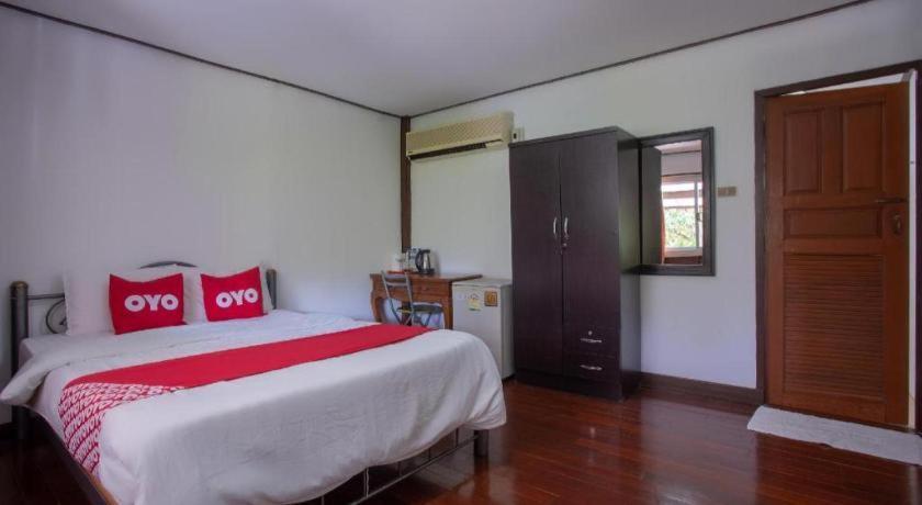 Oyo 909 Guiding Star Resort Чиангмай Экстерьер фото