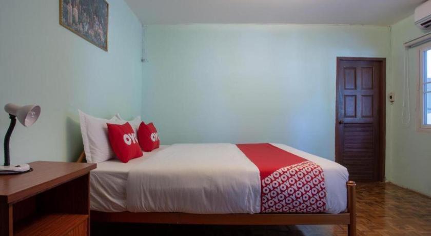 Oyo 909 Guiding Star Resort Чиангмай Экстерьер фото