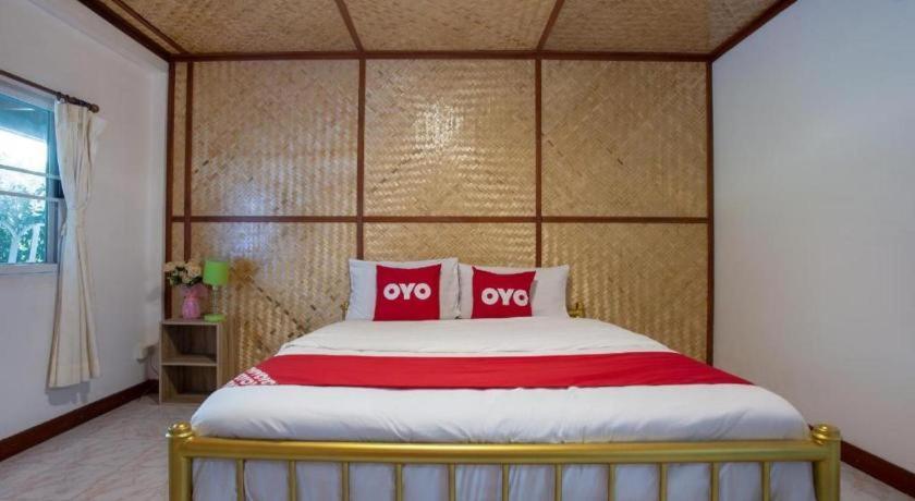 Oyo 909 Guiding Star Resort Чиангмай Экстерьер фото