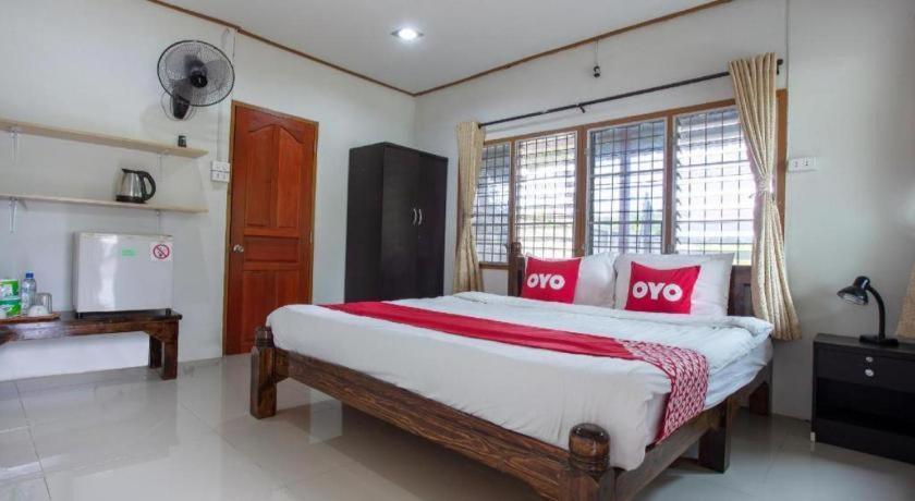 Oyo 909 Guiding Star Resort Чиангмай Экстерьер фото