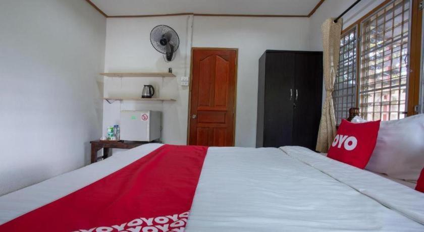 Oyo 909 Guiding Star Resort Чиангмай Экстерьер фото