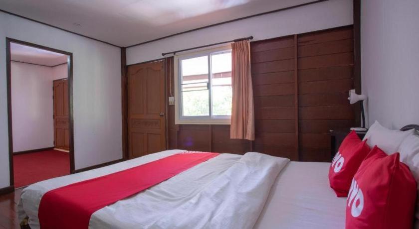 Oyo 909 Guiding Star Resort Чиангмай Экстерьер фото
