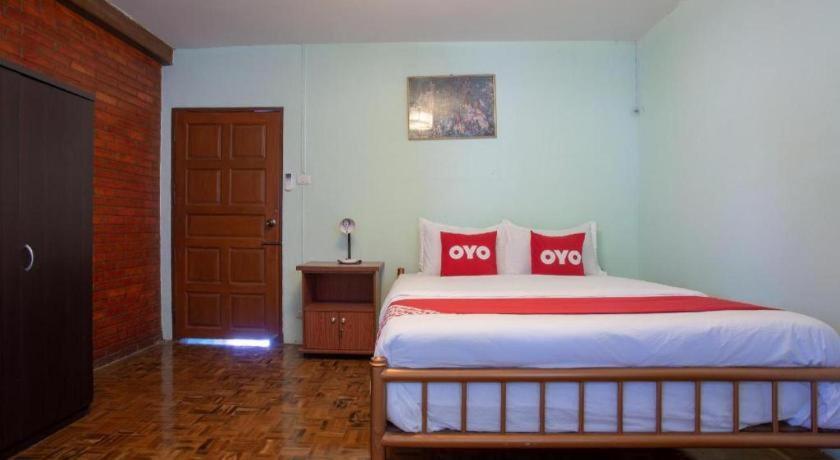 Oyo 909 Guiding Star Resort Чиангмай Экстерьер фото