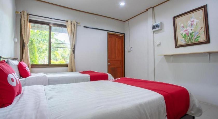 Oyo 909 Guiding Star Resort Чиангмай Экстерьер фото