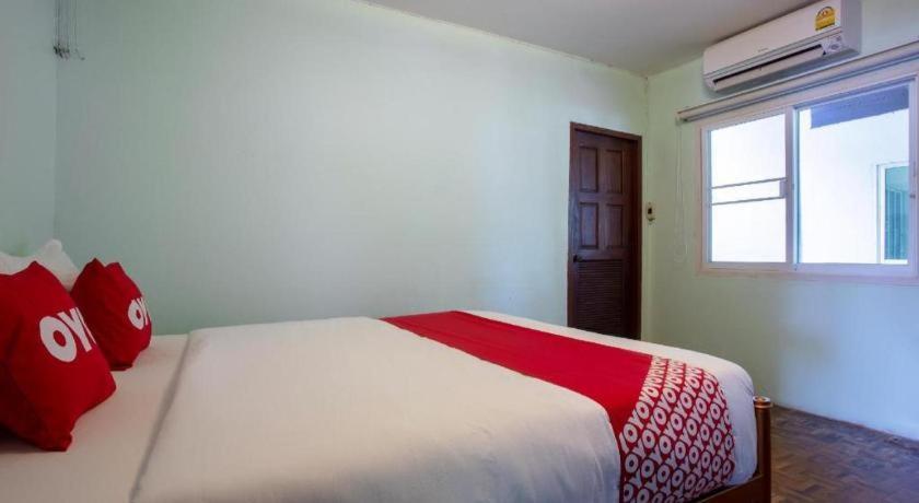Oyo 909 Guiding Star Resort Чиангмай Экстерьер фото