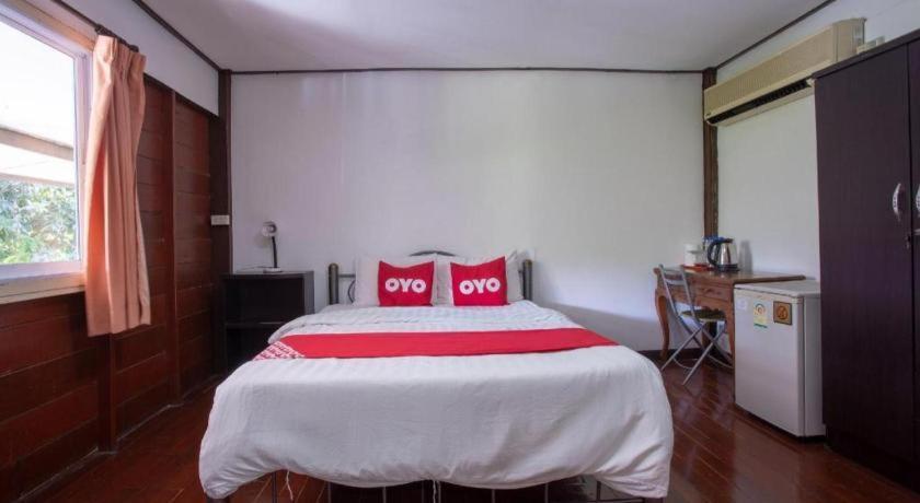 Oyo 909 Guiding Star Resort Чиангмай Экстерьер фото